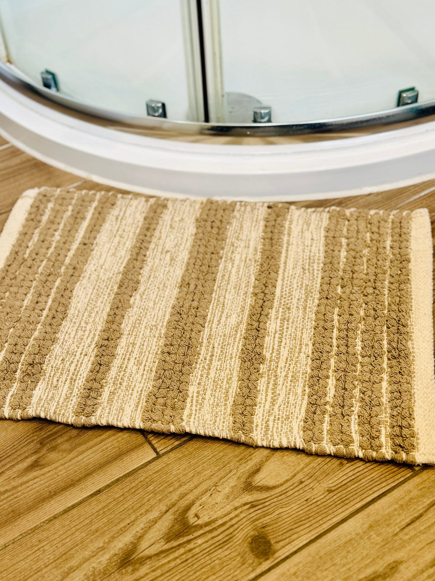 cream beige bath mat - shower mat