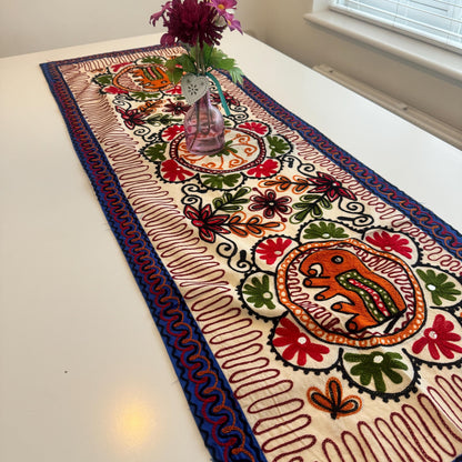 Embroidered Table Runner - JayKayBoutiqueOnline